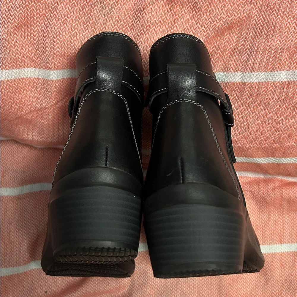 Clarks step out